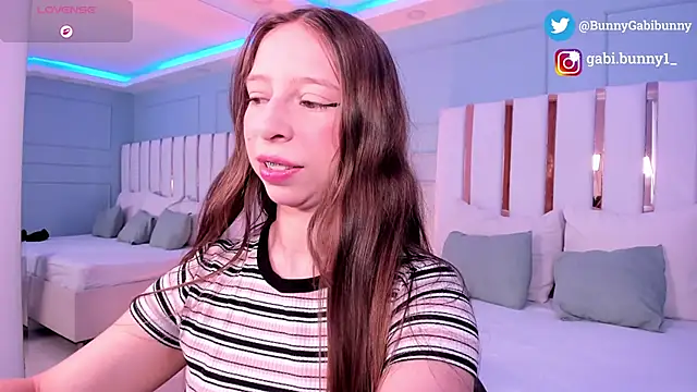 gabi bunny online show from June 26, 2026, 5:19 pm