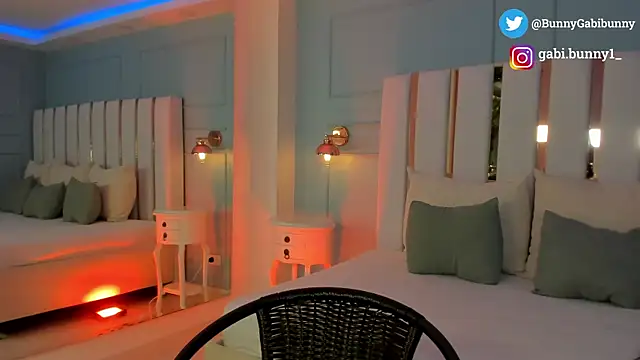 gabi bunny online show from October 31, 2025, 5:42 pm