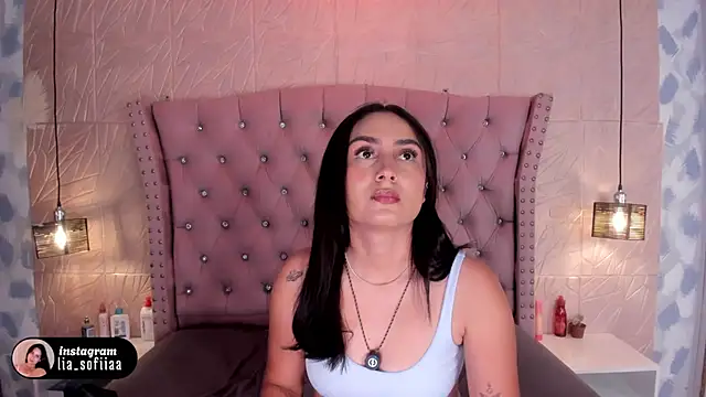 lia sofiia online show from April 3, 2026, 8:43 am