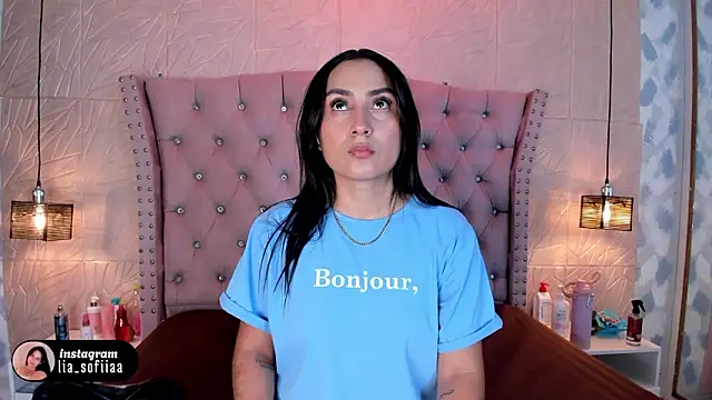 Snapshot of lia_sofiia chatting on February 3, 2026, 8:52 am lia sofiia online show from February 3, 2026, 8:52 am