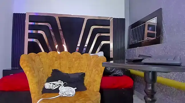 licyEvans online show from March 17, 2025, 8:19 pm