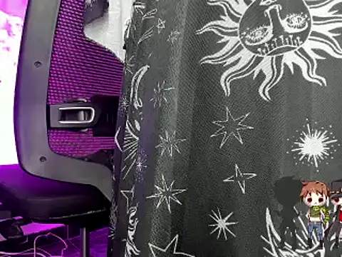 Charlotte Joestar online show from November 4, 2025, 4:05 am