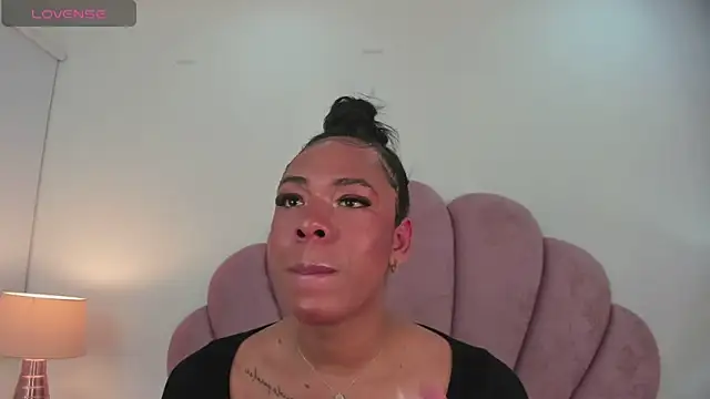 Nicole Paradise online show from March 13, 2025, 12:56 pm