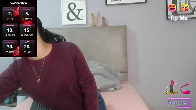 Snapshot of SophiaMeyerst chatting on June 30, 2026, 2:50 pm SophiaMeyerst online show from June 30, 2026, 2:50 pm