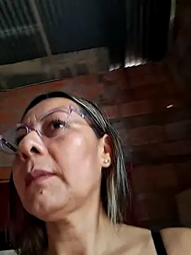 Snapshot of Mia-funny20 chatting on January 31, 2026, 9:02 pm Mia-funny20 online show from January 31, 2026, 9:02 pm