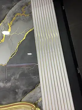 emma  cute   online show from November 7, 2025, 11:15 am