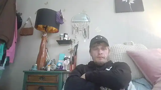 SpAzZ1234 online show from March 18, 2025, 5:12 pm