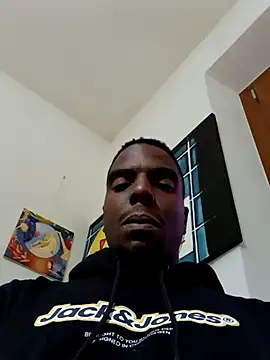 Snapshot of blackman933z chatting on October 26, 2025, 4:40 pm blackman933z online show from October 26, 2025, 4:40 pm