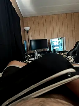 Snapshot of Jayare95 chatting on November 29, 2025, 6:41 pm Jayare95 online show from November 29, 2025, 6:41 pm