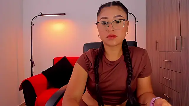 Snapshot of cloy_baby__ chatting on October 4, 2025, 11:12 am cloy baby online show from October 4, 2025, 11:12 am