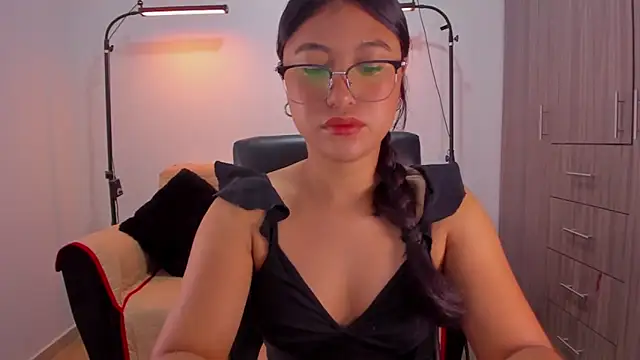 Snapshot of cloy_baby__ chatting on June 1, 2026, 11:32 am cloy baby online show from June 1, 2026, 11:32 am