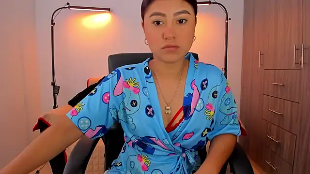 Snapshot of cloy_baby__ chatting on September 12, 2025, 11:10 am cloy baby online show from September 12, 2025, 11:10 am