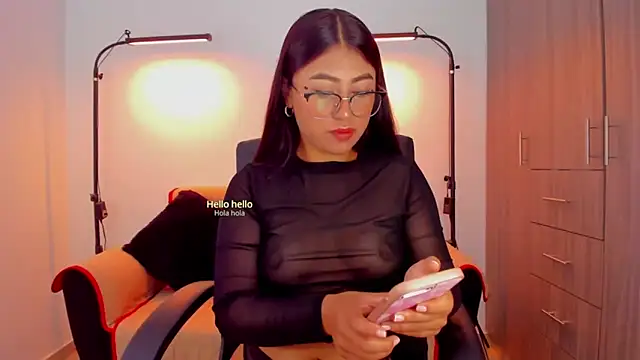 Snapshot of cloy_baby__ chatting on November 5, 2025, 10:40 am cloy baby online show from November 5, 2025, 10:40 am