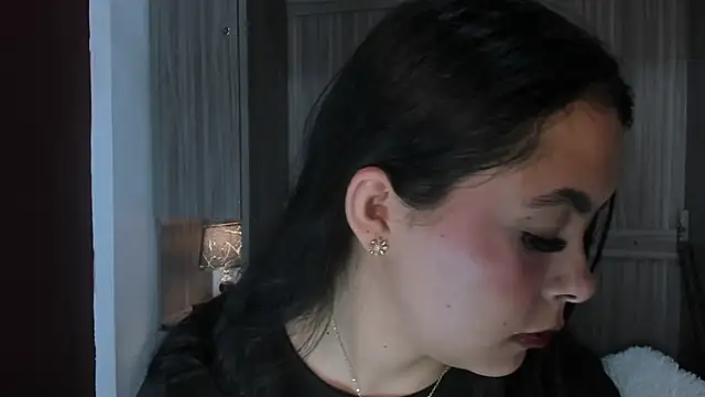 valerymeyerr online show from April 2, 2026, 12:01 pm