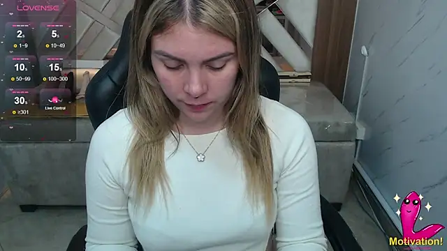 Snapshot of Paula_b_ chatting on June 18, 2026, 12:54 pm Paula b online show from June 18, 2026, 12:54 pm