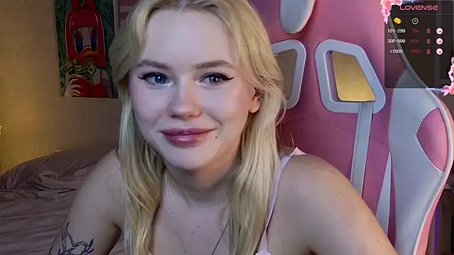 Snapshot of LexieLoree chatting on February 1, 2025, 6:54 am LexieLoree online show from February 1, 2025, 6:54 am