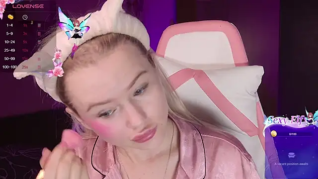 Snapshot of LexieLoree chatting on March 7, 2025, 3:40 am LexieLoree online show from March 7, 2025, 3:40 am