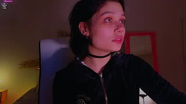 Snapshot of ari_rari chatting on February 2, 2025, 8:51 pm ari rari online show from February 2, 2025, 8:51 pm