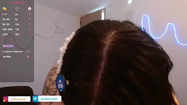 Snapshot of Layna_cold chatting on June 23, 2026, 3:10 pm Layna cold online show from June 23, 2026, 3:10 pm