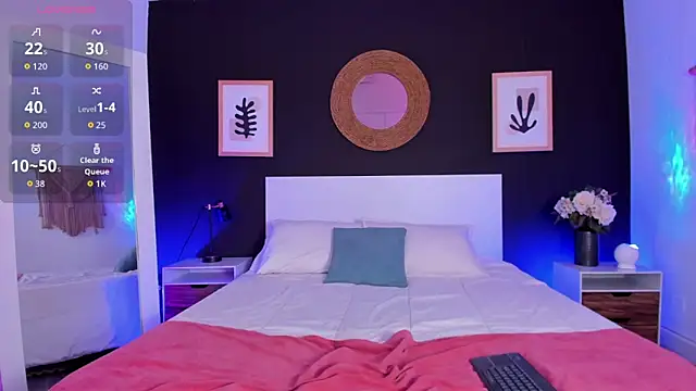 VioletPaket online show from March 24, 2026, 11:10 am