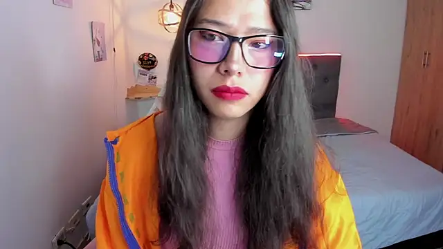 paula kawaiifu  online show from November 26, 2025, 2:17 pm