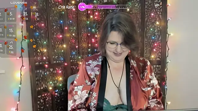 Snapshot of Madam_Verity chatting on December 13, 2024, 11:17 pm Madam Verity online show from December 13, 2024, 11:17 pm