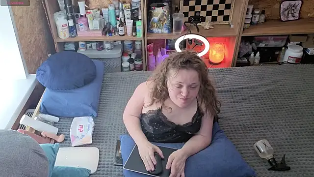 MiniNatalie online show from April 2, 2026, 7:15 am