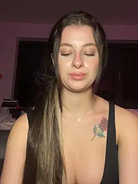 Mia-Minou online show from November 10, 2025, 10:26 pm