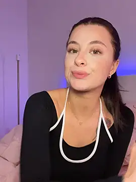 Snapshot of Mia-Minou chatting on February 7, 2026, 9:01 pm Mia-Minou online show from February 7, 2026, 9:01 pm