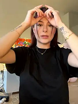 Snapshot of Mia-Minou chatting on January 16, 2026, 8:51 am Mia-Minou online show from January 16, 2026, 8:51 am