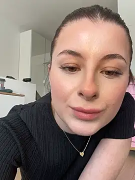 Snapshot of Mia-Minou chatting on February 19, 2026, 1:30 pm Mia-Minou online show from February 19, 2026, 1:30 pm