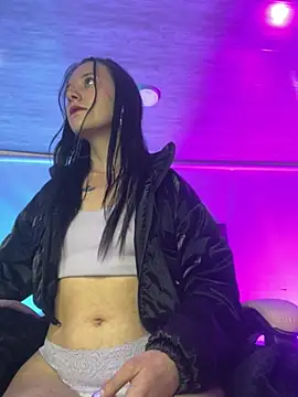 Isabella 21x online show from February 25, 2026, 1:00 pm