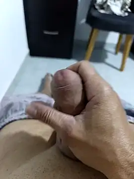 Snapshot of George197845 chatting on February 3, 2026, 11:54 pm George197845 online show from February 3, 2026, 11:54 pm