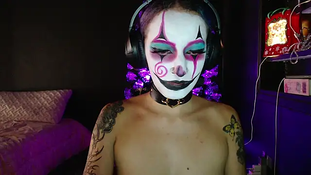 Eloise-brown online show from December 4, 2025, 7:46 pm