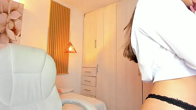 mia nevaeh online show from March 8, 2025, 8:57 pm