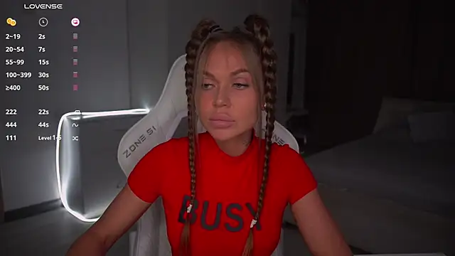 Snapshot of Evelinka chatting on October 13, 2025, 12:51 pm Evelinka online show from October 13, 2025, 12:51 pm