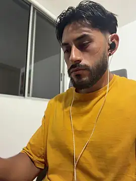 Snapshot of alexxxmachine chatting on May 11, 2026, 11:57 pm alexxxmachine online show from May 11, 2026, 11:57 pm