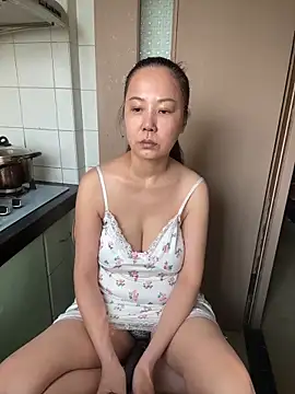 LenaShow online show from April 19, 2026, 8:37 am