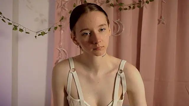 LimaLexxx online show from September 22, 2025, 5:30 pm