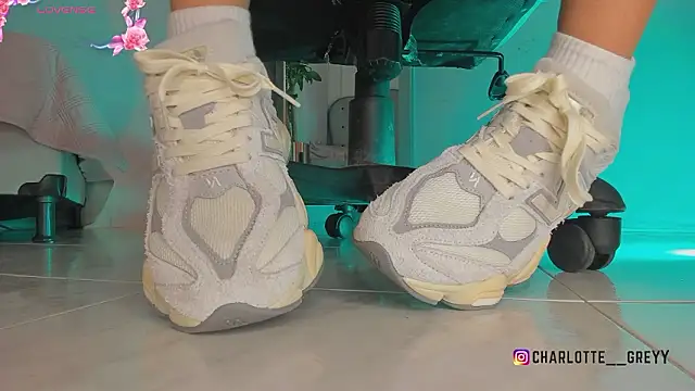 Snapshot of charlotte__grey chatting on February 27, 2026, 8:08 pm charlotte grey online show from February 27, 2026, 8:08 pm