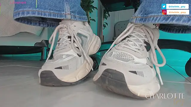 Snapshot of charlotte__grey chatting on November 1, 2025, 7:52 pm charlotte grey online show from November 1, 2025, 7:52 pm