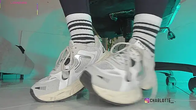 Snapshot of charlotte__grey chatting on November 18, 2025, 8:23 pm charlotte grey online show from November 18, 2025, 8:23 pm