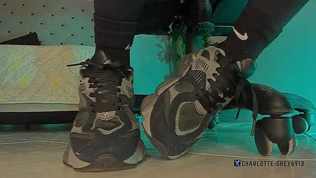 Snapshot of charlotte__grey chatting on January 12, 2026, 12:12 pm charlotte grey online show from January 12, 2026, 12:12 pm