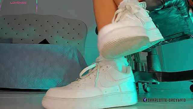 Snapshot of charlotte__grey chatting on January 9, 2026, 8:27 pm charlotte grey online show from January 9, 2026, 8:27 pm