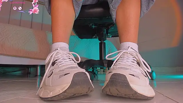 Snapshot of charlotte__grey chatting on February 14, 2026, 8:09 pm charlotte grey online show from February 14, 2026, 8:09 pm