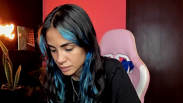 Juanadearco5 online show from November 14, 2025, 10:02 pm