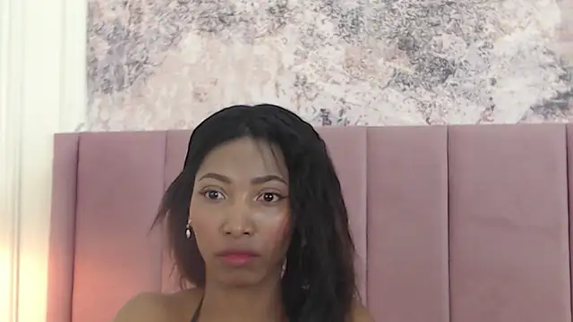 Snapshot of SabrinaDevill chatting on November 6, 2025, 1:15 pm SabrinaDevill online show from November 6, 2025, 1:15 pm