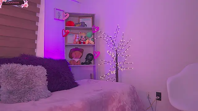 madelyn rose  online show from September 26, 2025, 1:23 am