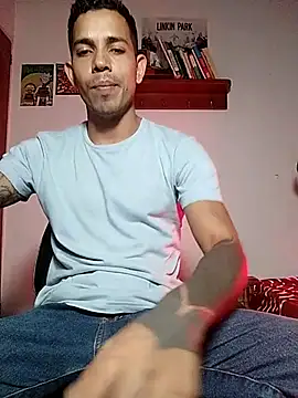 Snapshot of chero_95 chatting on November 13, 2025, 10:35 pm chero 95 online show from November 13, 2025, 10:35 pm