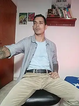 Snapshot of chero_95 chatting on November 25, 2025, 10:21 pm chero 95 online show from November 25, 2025, 10:21 pm